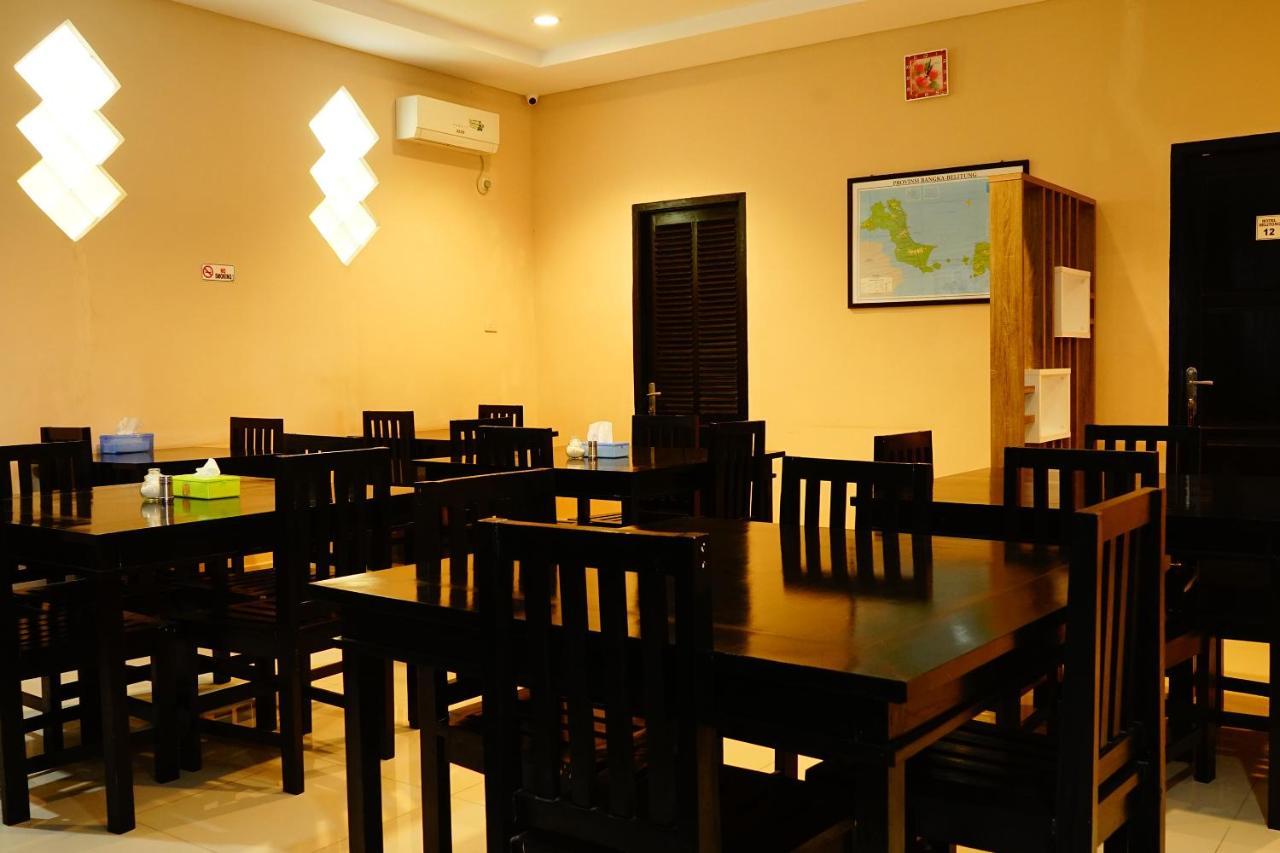 Hotel Belitong Tanjung Pandan Ngoại thất bức ảnh